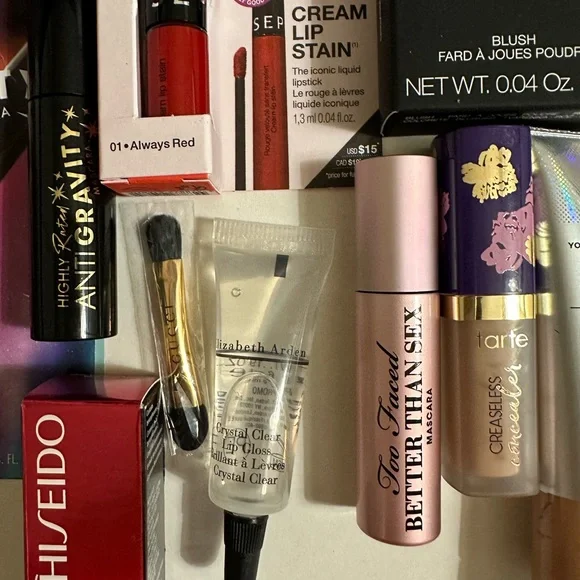 Make up bundle - Picture 4 of 6